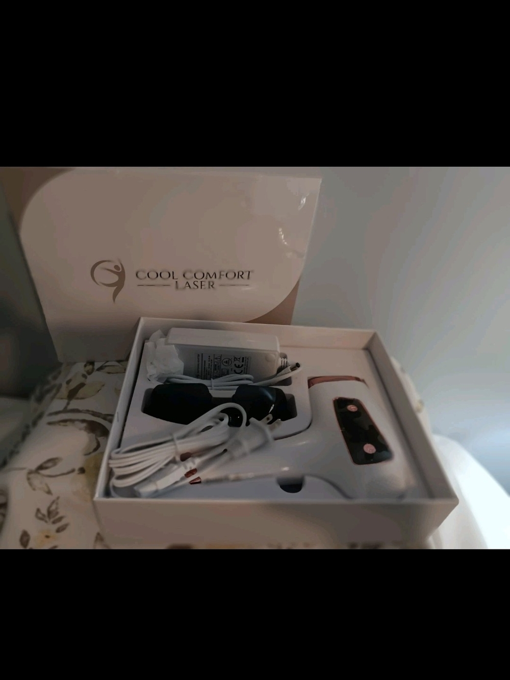 Cool Comfort White Handheld Hair Removal Laser, NEW